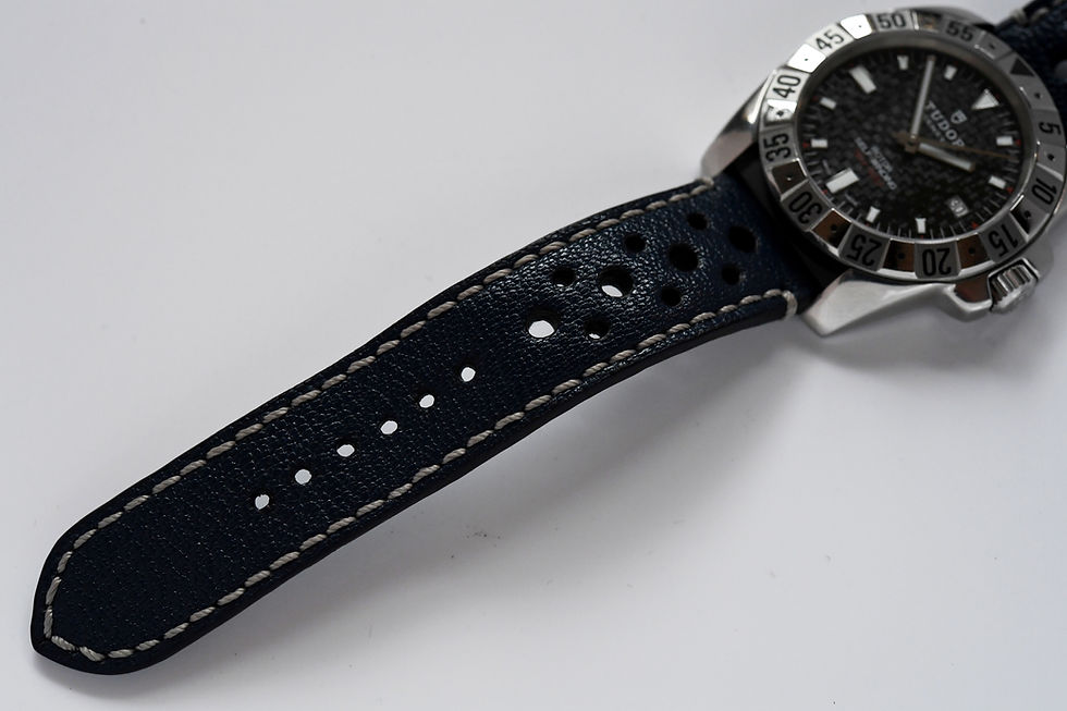 Miniature : Tudor Hydraunaut II 20020 avec bracelet de combat Rolex Service 2019 Box Papers