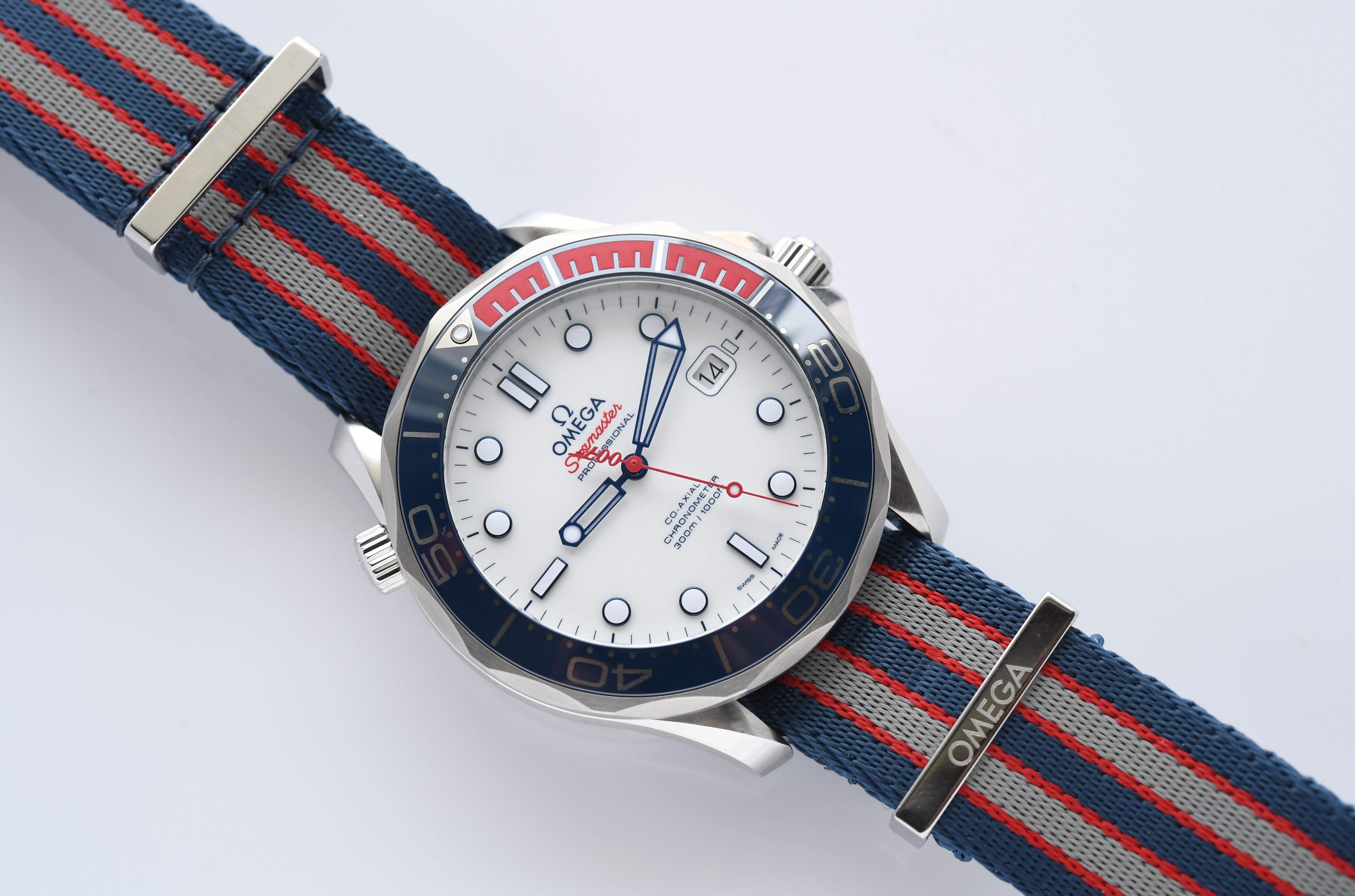 Boîte de papier du commandant Omega Seamaster 300007