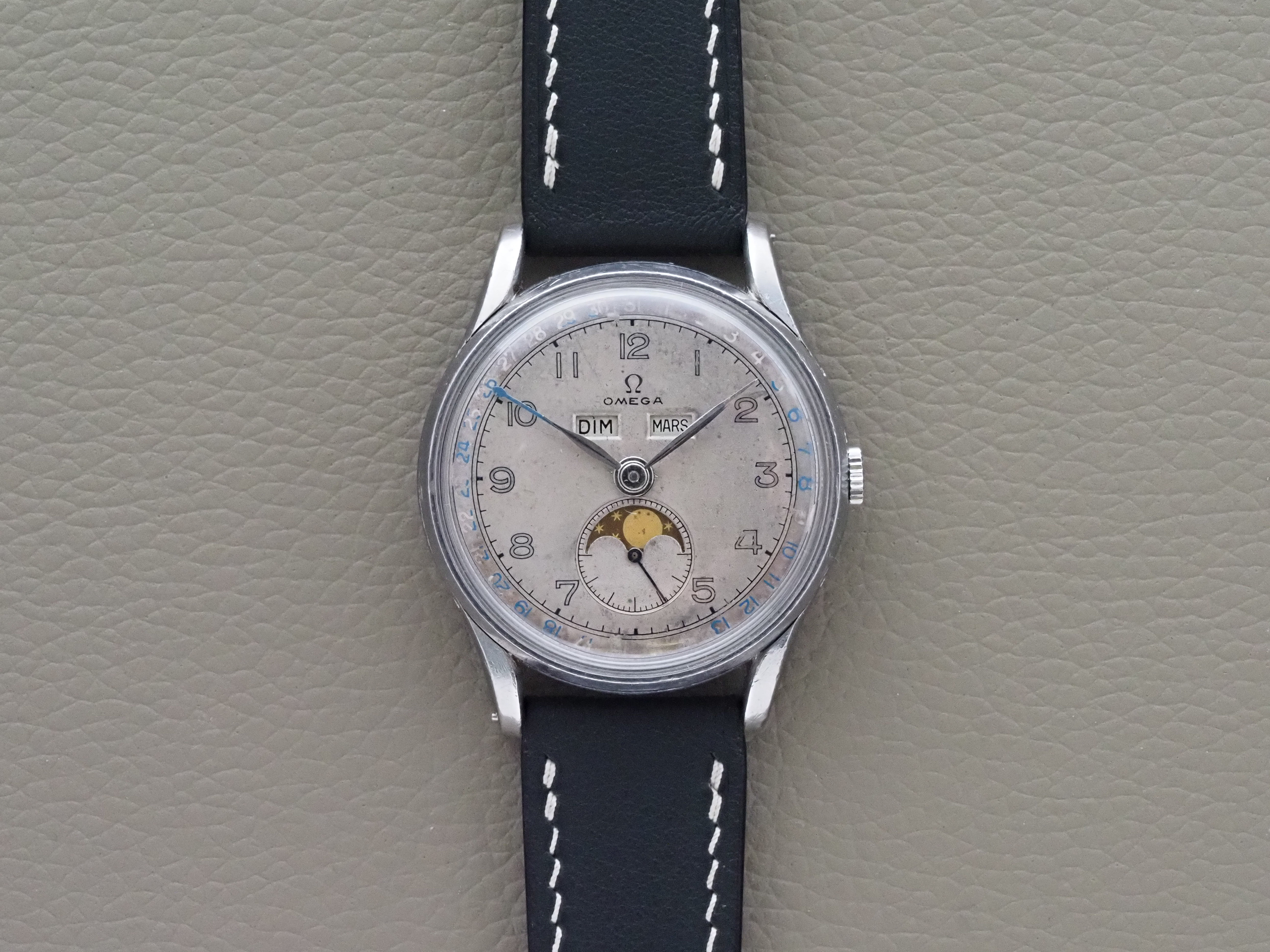 Omega Cosmic 2471/1 35mm Triple Date Moonphase Original 1944