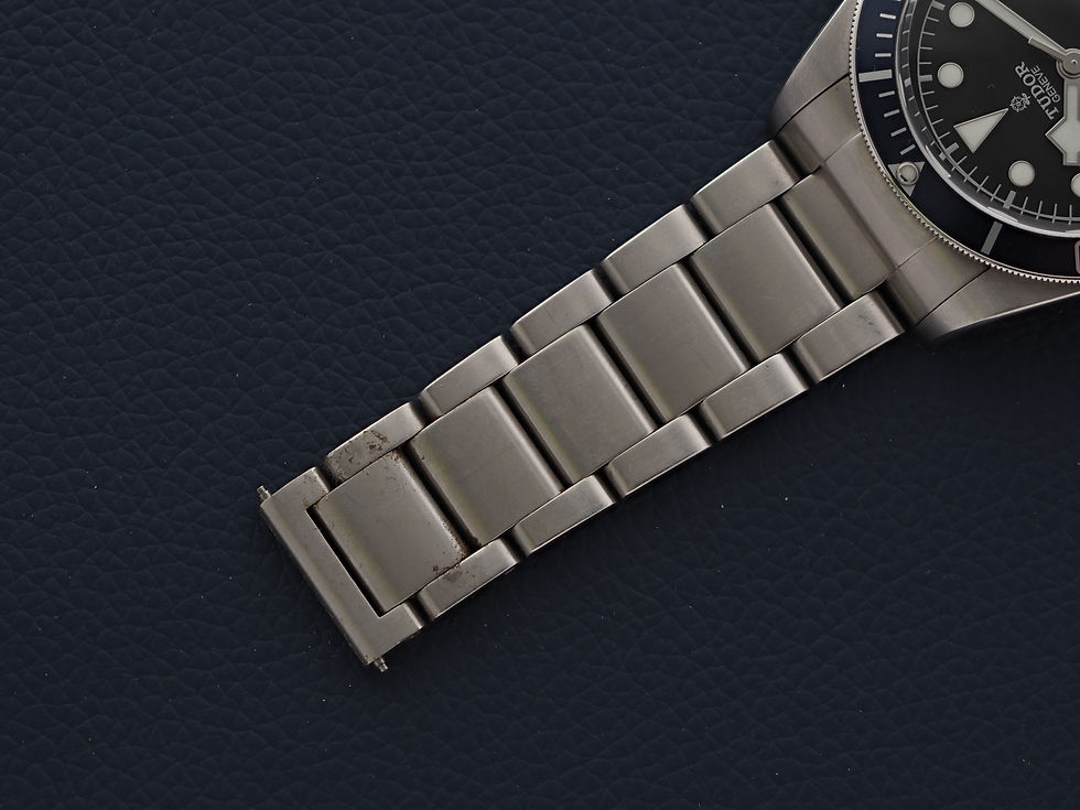 Miniature : Tudor Black Bay 41 Smiley ETA 79220B Blue Bezel Box Papers Nato 2017