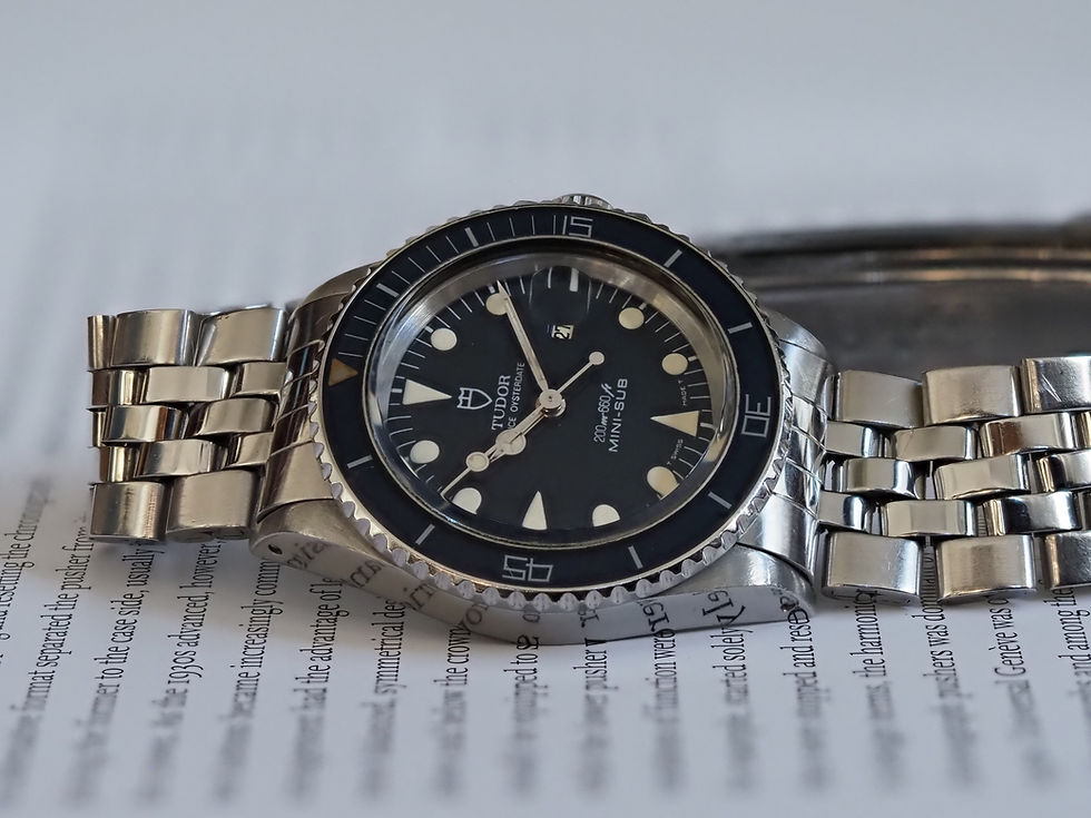 Thumbnail: Tudor Mini Sub 94400 Blue 33mm 1988 with Bracelet