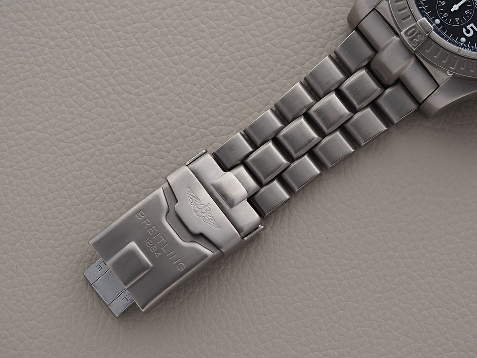Thumbnail: Breitling Chrono Avenger E13360 Chronograph Titanium Snowbirds LE 26/50