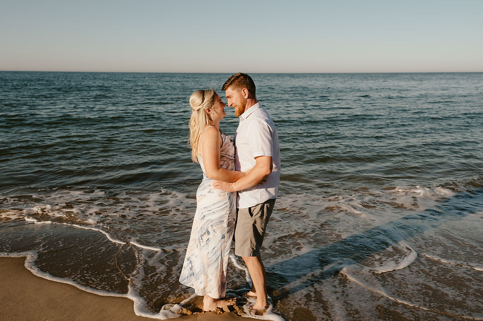 engagment-shoot-at-norfolk-beach-golden-hour-ajfeather-photography