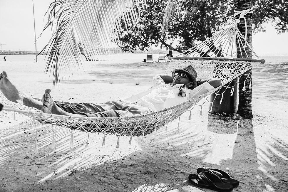 destination-wedding-cuba-groom-sleeping-in-hamock-ajfeather-photography