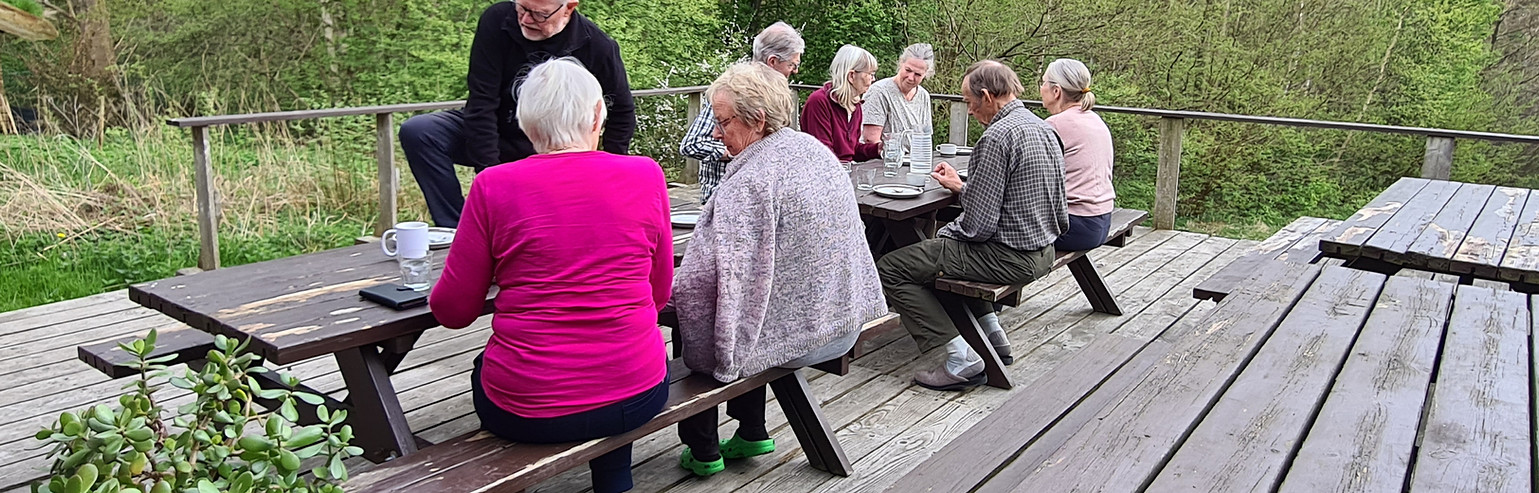 samling på terrassen_edited.jpg