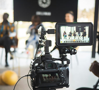 RFF Kamera Interview Sirisvisual Fon Unsplash.jpg