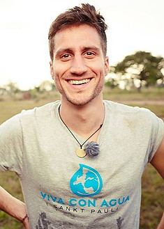 Micha_Fritz_by_Paul_Ripke.jpg_edited.jpg