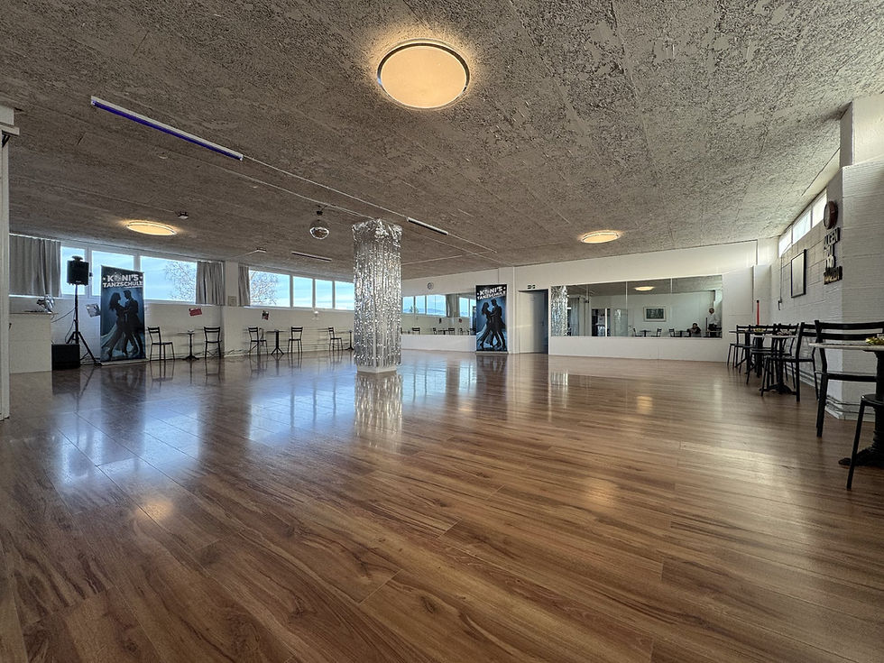 Tanzsaal 1