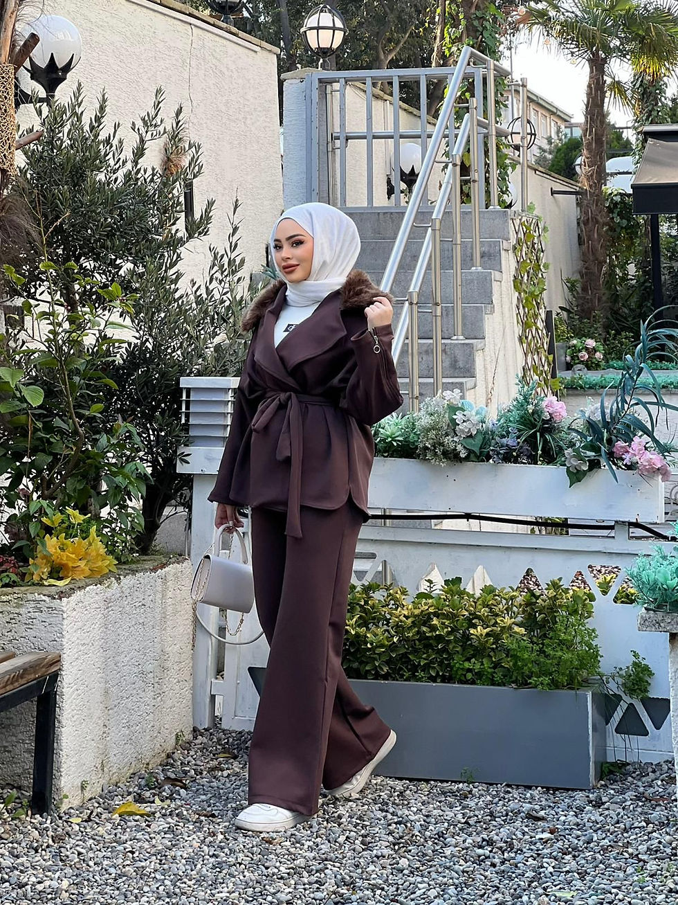 Küçük resim: Yaka Kürk Detaylı Takım Kahve