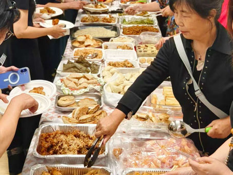 敬老爱幼 情暖社区.                                 108健康促进会敬老亲子活动