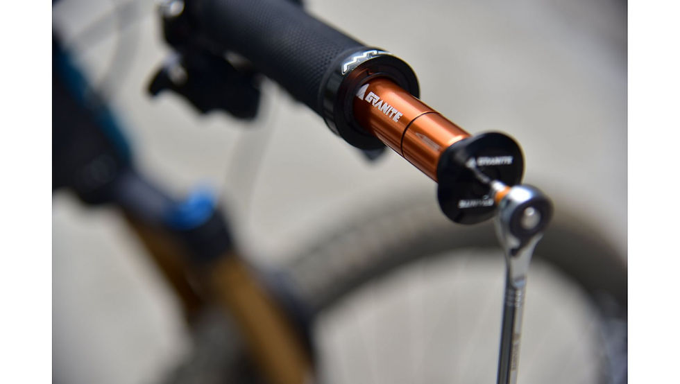 Миниатюра: Набір для ремонту безкамерних покришок від проколів Granite Stash