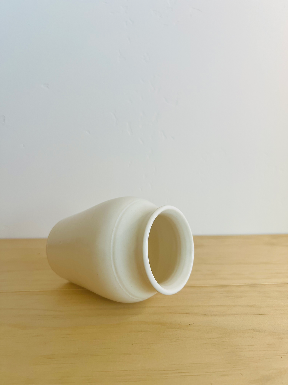 Thumbnail: Small White Vase