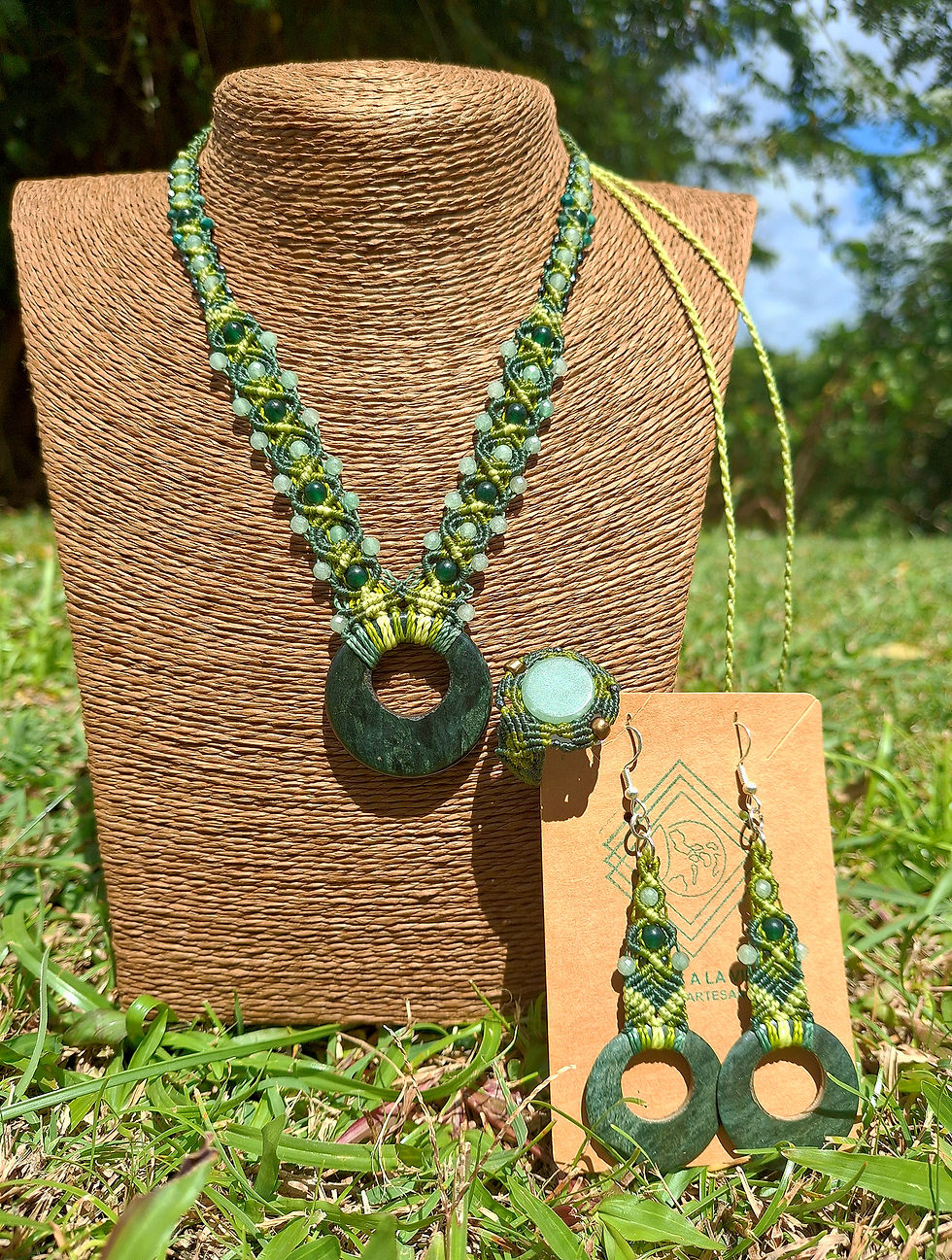 Thumbnail: Jade donut necklace