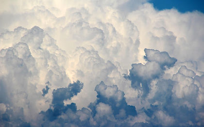 clouds-1473311_1920.jpg