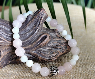 Bracelet élastique en Quarts rose, nacre et perles centrale en argent 925