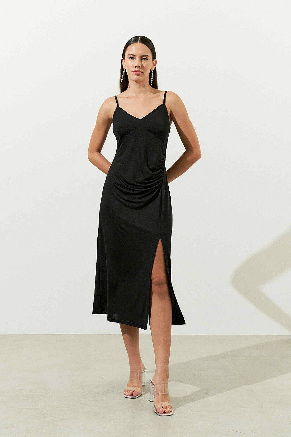 VESTIDO MIDI PRETO