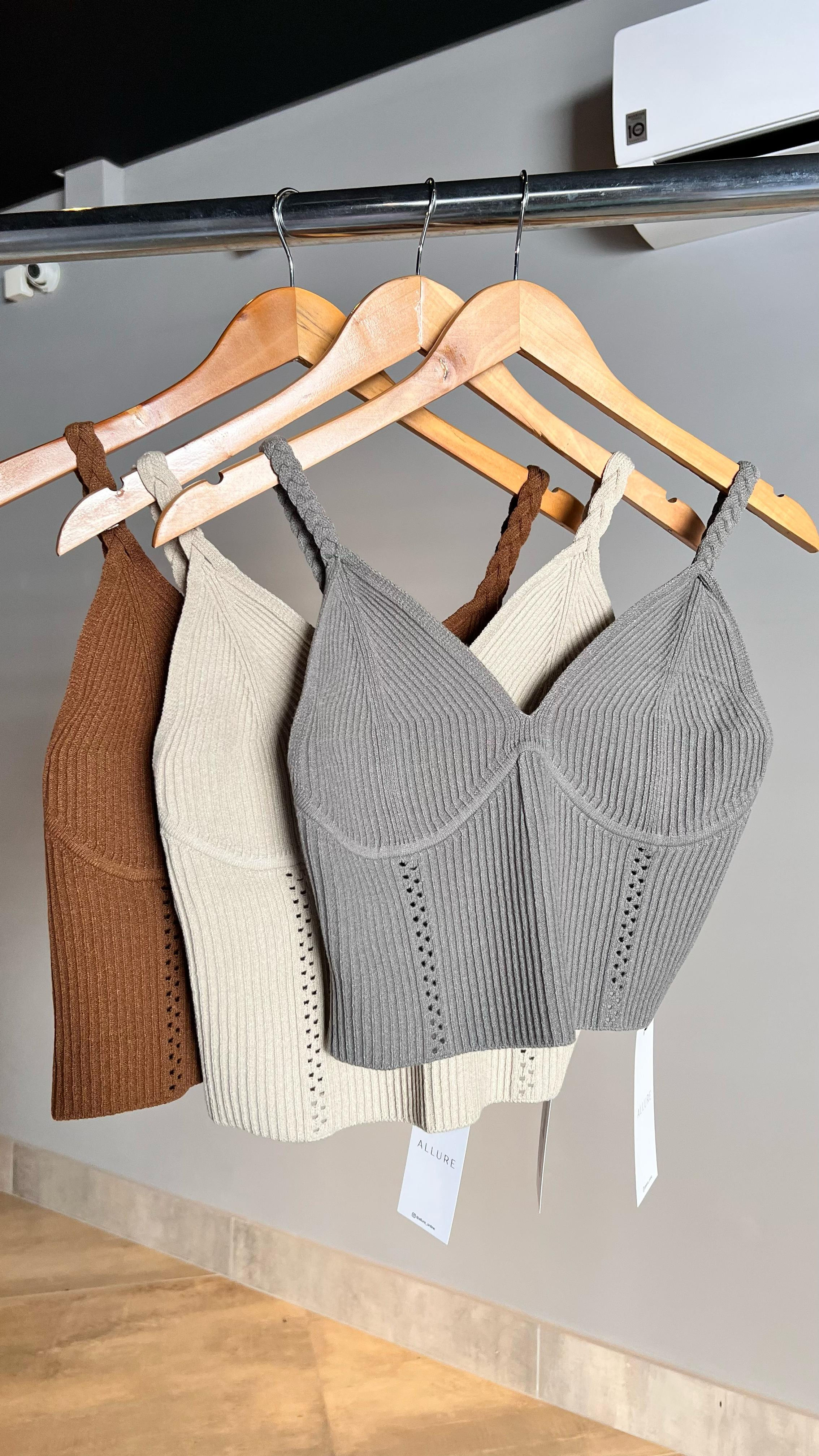 CROPPED ALCA DETALHE VAZADO AE65 DIVERSAS U