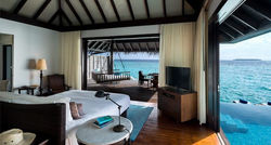 anantara_kihavah_overwaterpoolvilla_3_726x392