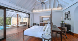 anantara_kihavah_one-bedroom_family_beach_pool_villa_bedroom_880x475px