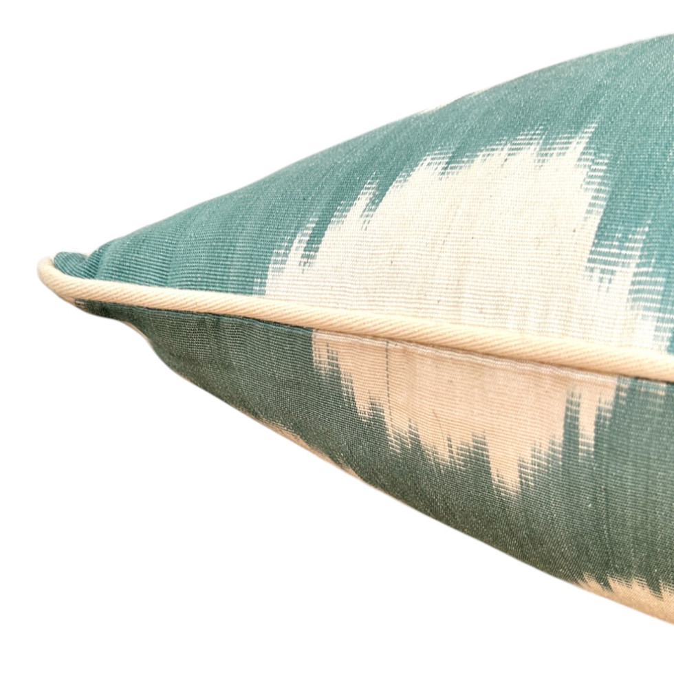 Housse de coussin réversible en soie ISTANBUL Céladon de la marque Empires