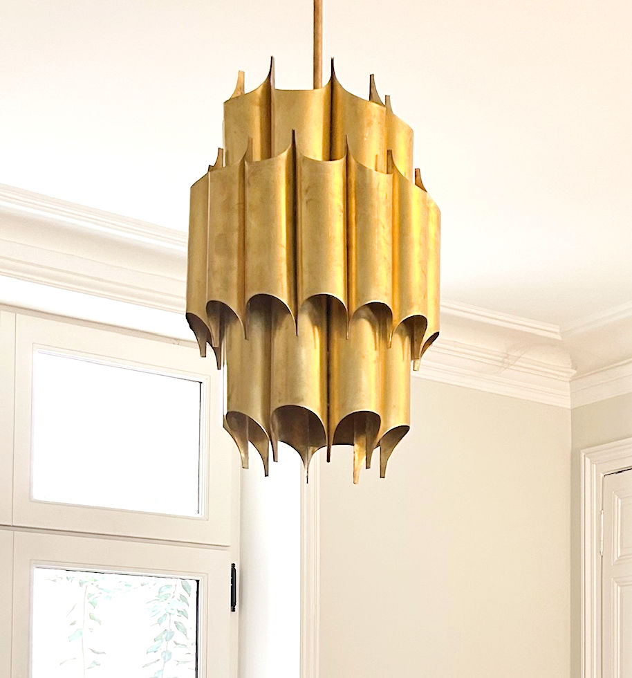 Vue d'ensemble de la suspension en laiton Flamme de la marque Empires