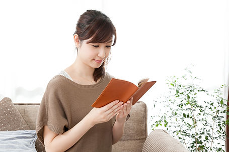 女性読書.jpeg