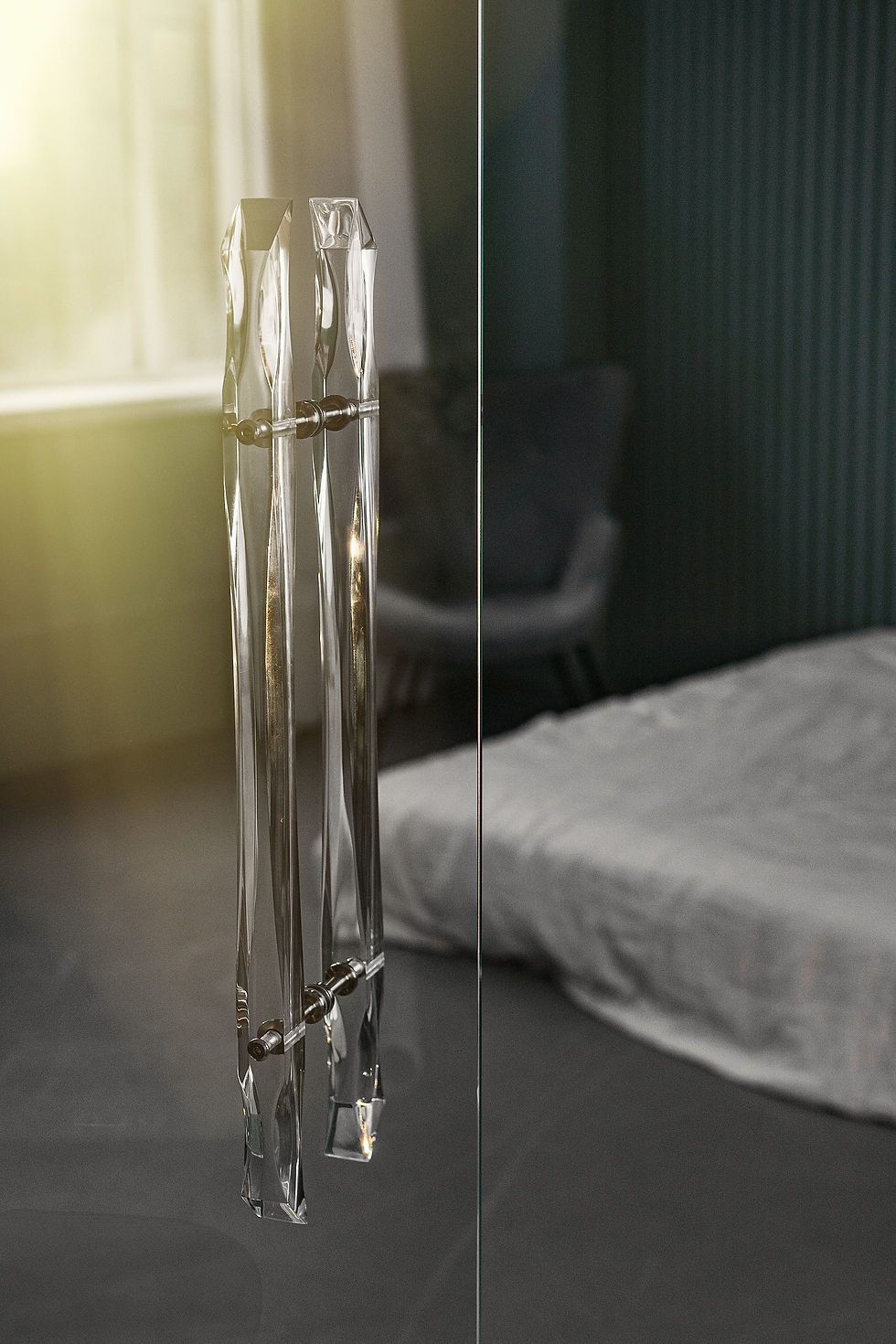 Thumbnail: glass door handles