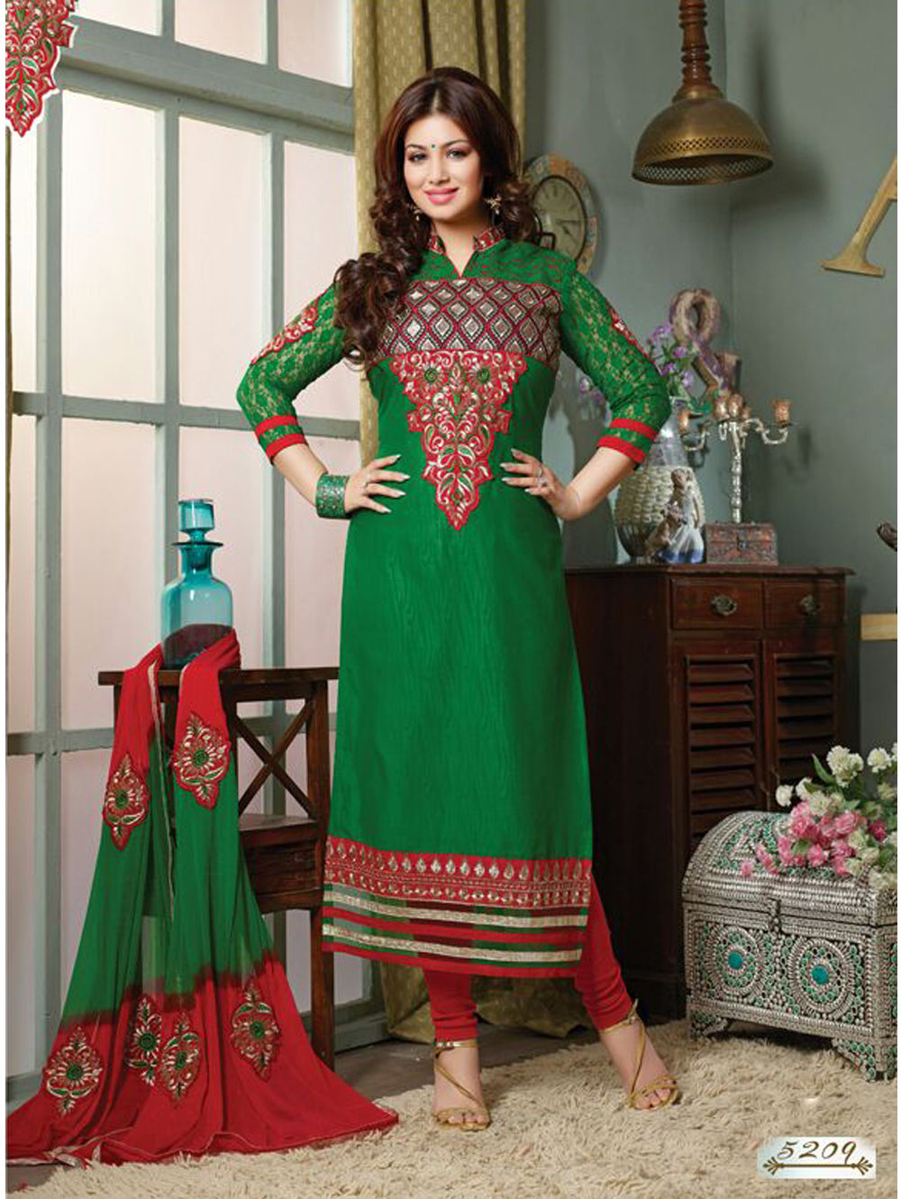 5209Green and Red Cotton Straight Suit