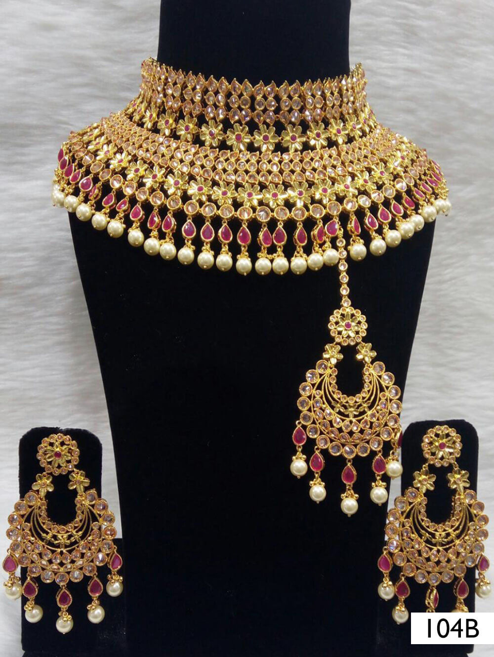 104B Maroon Bridal Wear Necklace Set With Maang Tika