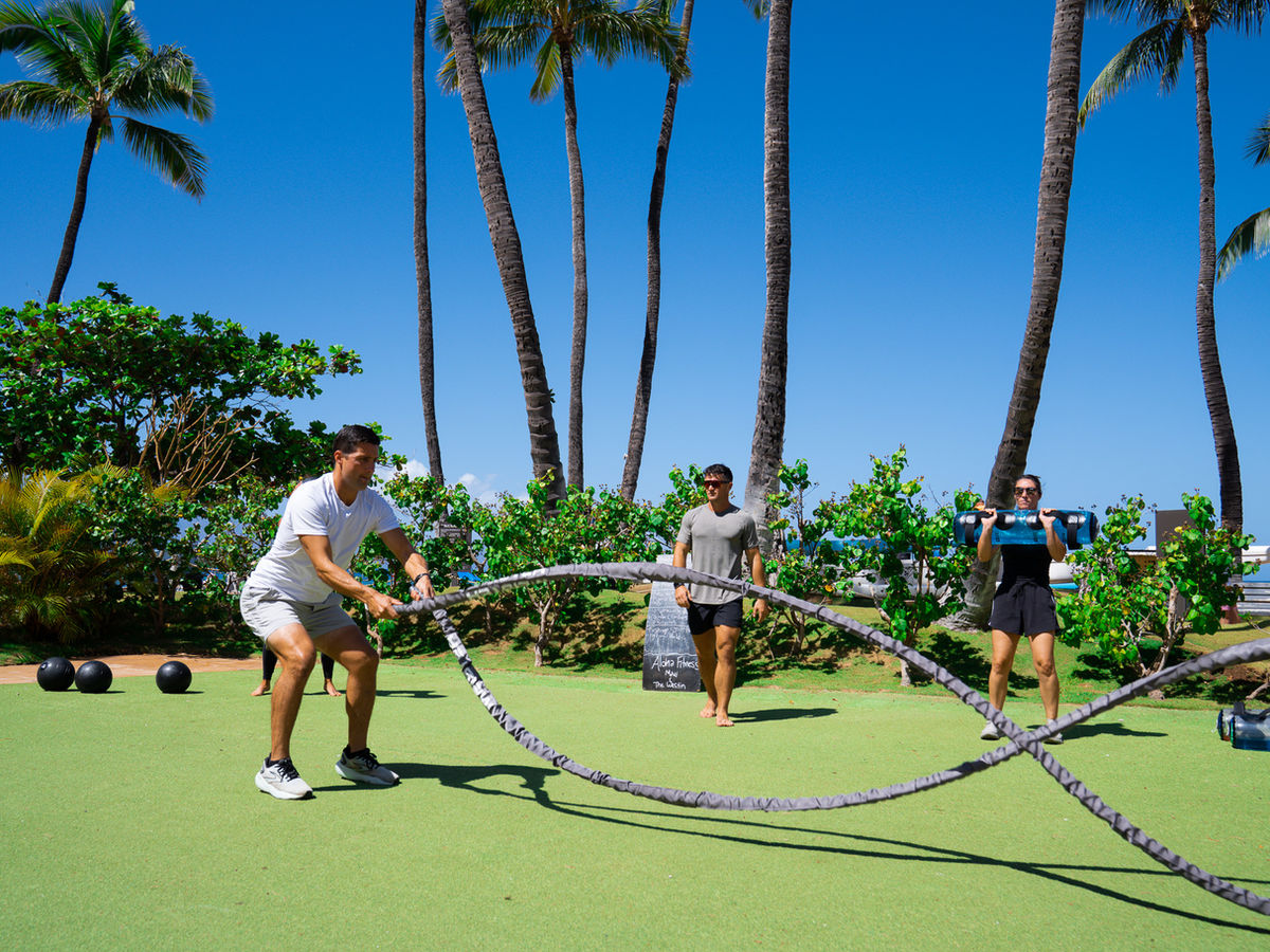 Guests in an Oceanfront Circuit class at the Westin Maui