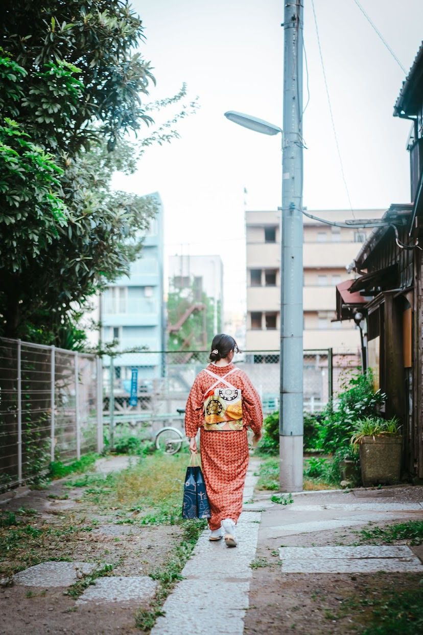 サムネイル： レトロな雰囲気満載のカラフルな名古屋帯