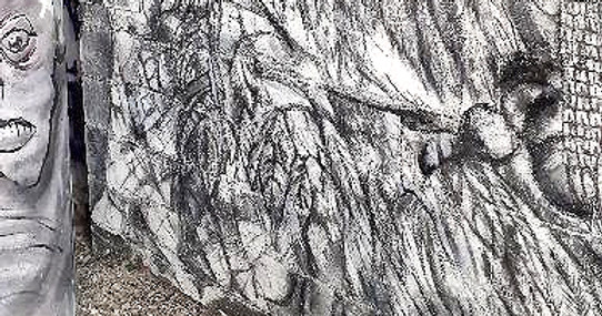 La dame au collier au Spot13: détail. La dame au collier au Spot13. Fusain et encre sur mur : détail.