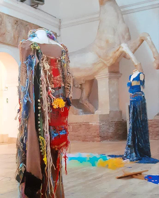 Robe du chaman et robe bleu