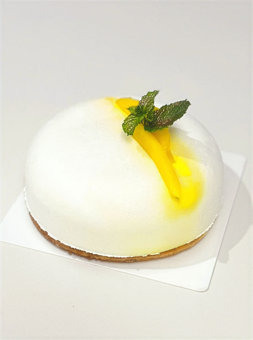 MANGO PASSION FRUIT MOUSSE CAKE