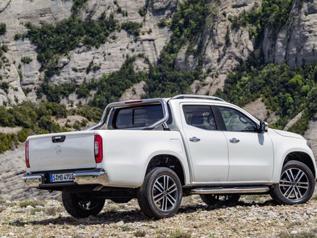 Pick-up Mercedes non esiste? Ora ci pensa Class X!