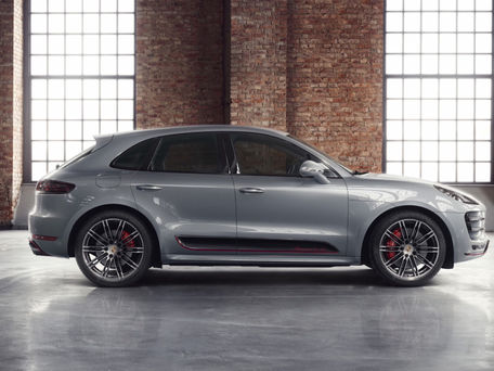 Porsche Macan sfodera la carta extra e diventa Performance Edition