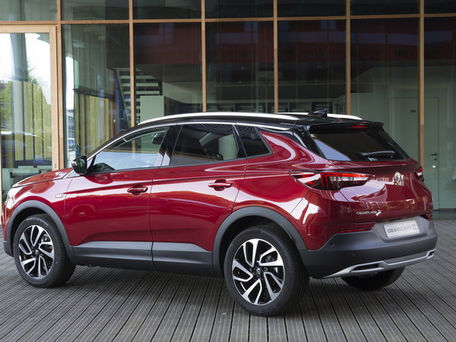 Il nuovo Opel Grandland X parla francese
