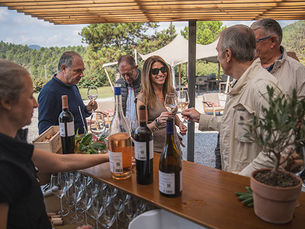 Noticia MyGolf Way: Gastronomía, motor y networking empresarial se dan cita en el Celler Abadal de la mano de Bentley Barcelona, Giorgio Events y Summum Golf