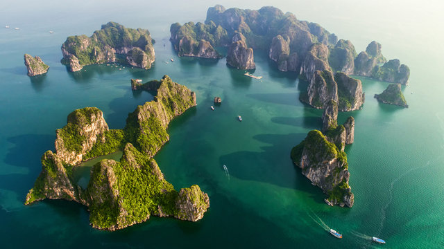 Best Time to Visit Ha Long Bay & Cat Ba Island: A Luxury Traveller's Guide
