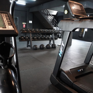 Picture of the cardio equipment at WKK Muay Thai Gym Bangkok