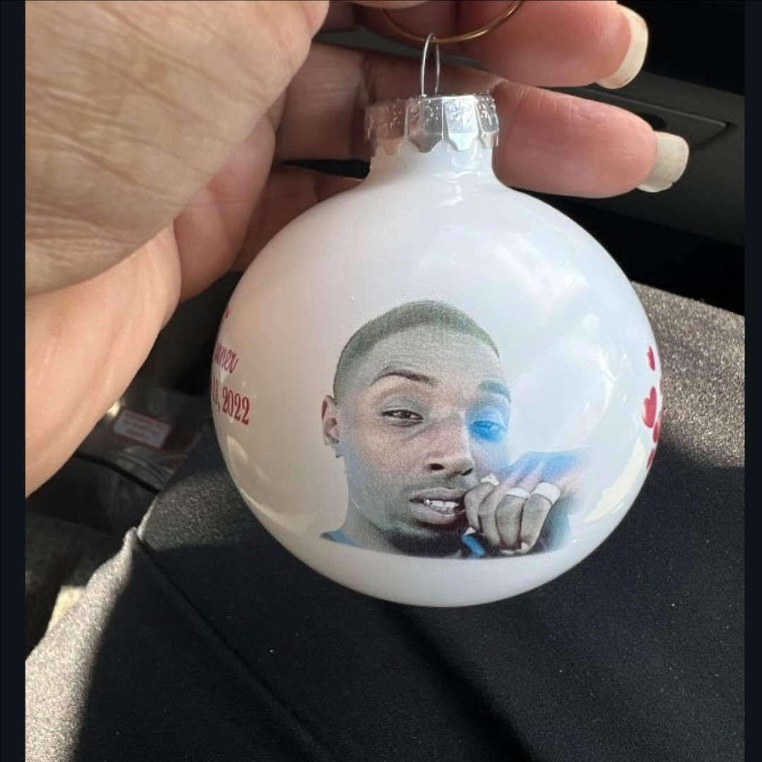 FaithMark International Custom Ornaments – Love That Hangs On