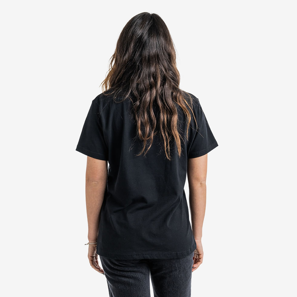 תמונה ממוזערת: BACK BLACK V LYCRA T-SHIRT ON FEMALE MODEL