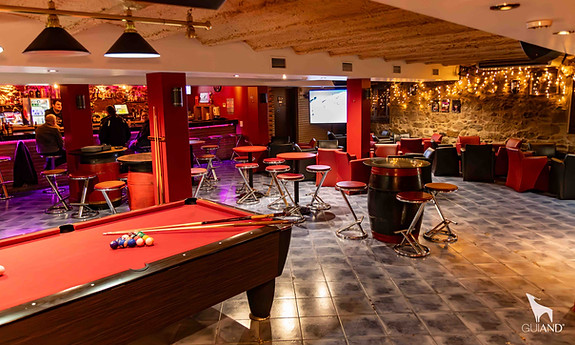 Vista general de la sala del Bar La Gruta Andorra