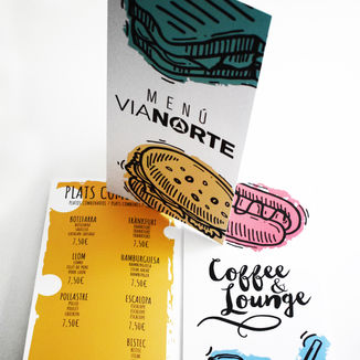 Carta de restaurant estil tríptic amb plastificat mat