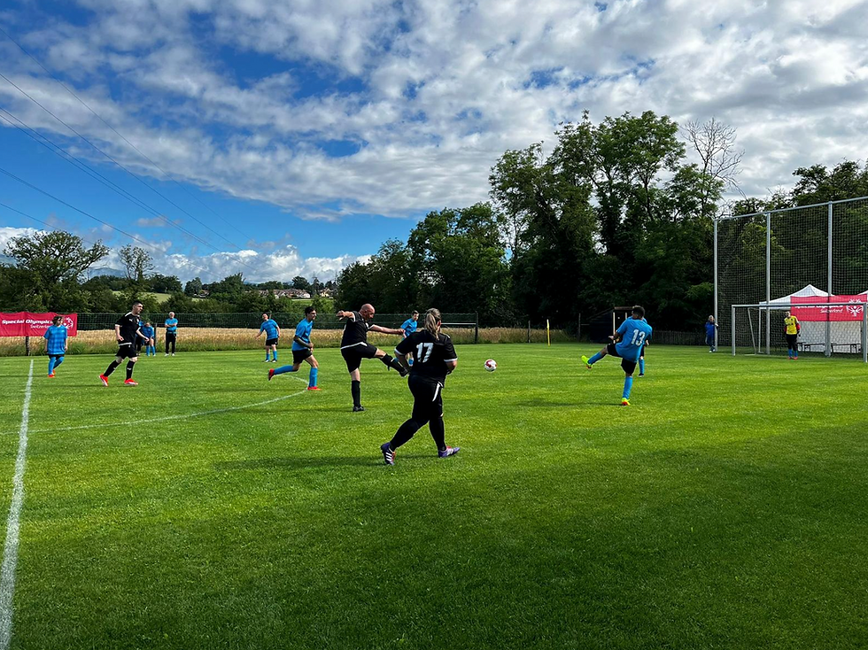 Repas de la soirée du 10 ème tournoi de foot d’Aigues-Vertes