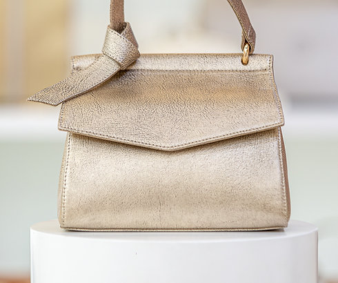 Nía clutch & crossbody bag