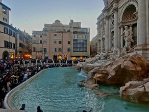 Qui Roma… Gettando una monetina nella Fontana di Trevi