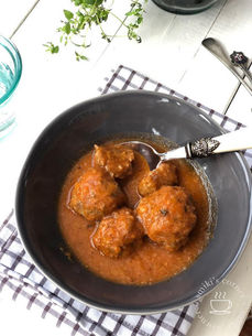 Ćufte (Cufte) u Paradajz Sosu /Meatballs in Tomato Sauce