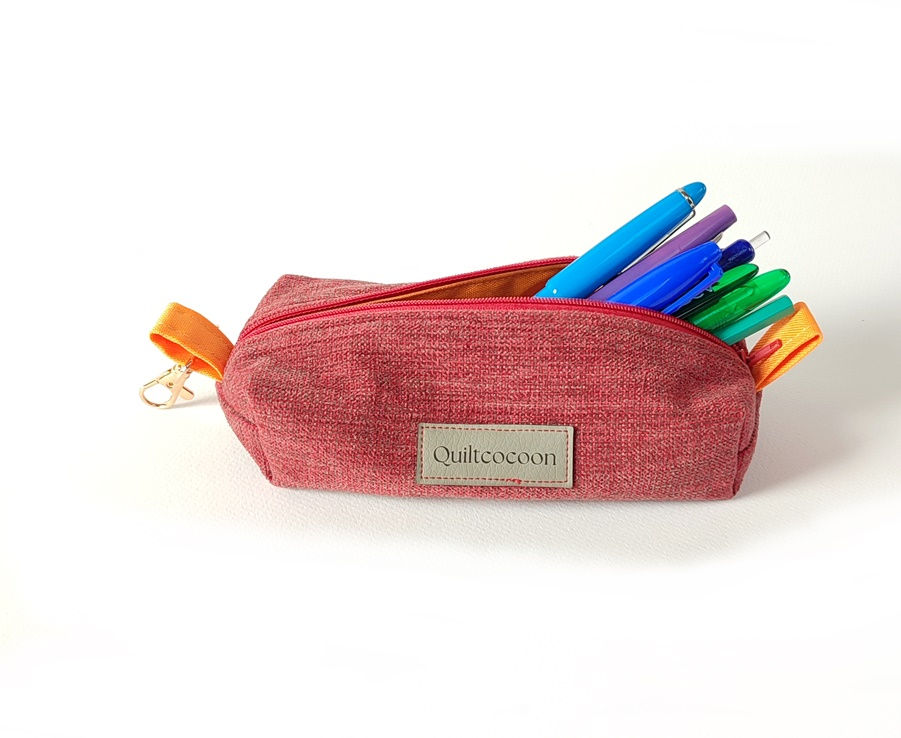 Trousse rectangulaire en tissu d ameublement chine avec mousqueton et interieur en tissu impermeable