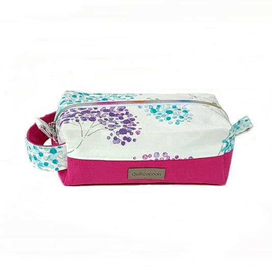 Trousse de toilette lavable exterieur 100% coton interieur en tissu impermeable